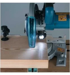 Makita Kapp- Und Gehrungssäge 1.400 W, 216 Mm, Zubehör 8 Makita Kapp- Und Gehrungssäge 1.400 W, 216 Mm, Zubehör -Fachgeschäft für Elektrowerkzeuge elektro kappsaege und gehrungssaege halbstationaer 1468843 czm