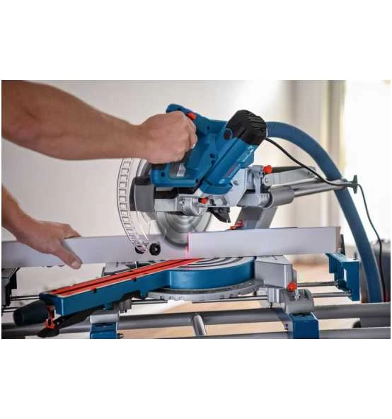 Bosch Kapp- Und Gehrungssäge GCM 305-216 D 11 Bosch Kapp- Und Gehrungssäge GCM 305-216 D – Bild 9