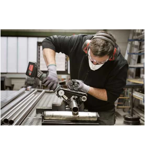 Metabo Akku-Rohrbandschleifer RB 18 LTX 60, Karton 4 Metabo Akku-Rohrbandschleifer RB 18 LTX 60, Karton – Bild 2