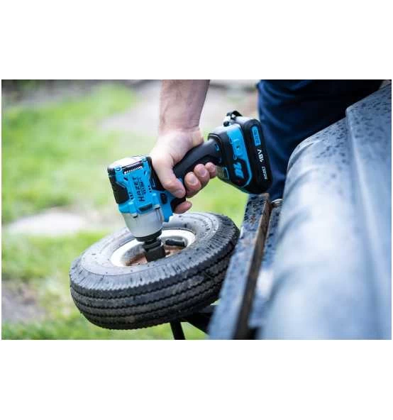 Hazet Mini Akku-Schlagschrauber Satz, 18 V, Lösemoment Maximal: 270 Nm, Vierkant Massiv 12,5 Mm (1/2"), Anzahl Werkzeuge: 3 8 Hazet Mini Akku-Schlagschrauber Satz, 18 V, Lösemoment Maximal: 270 Nm, Vierkant Massiv 12,5 Mm (1/2"), Anzahl Werkzeuge: 3 – Bild 6