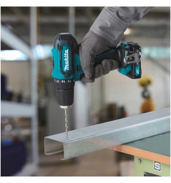 Makita Akku-Schlagbohrschrauber Weiß, 12V Max., 30 Nm, 0-1.700 Min, Akku, Ladegerät, Transportkoffer 7 Makita Akku-Schlagbohrschrauber Weiß, 12V Max., 30 Nm, 0-1.700 Min, Akku, Ladegerät, Transportkoffer – Bild 5