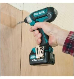 Makita Akku-Schlagschrauber 12V Max., 1/4", 110 Nm, 0-2.600 Min -Fachgeschäft für Elektrowerkzeuge maktia akku schlagschrauber 1470110 czm