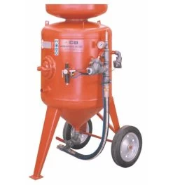 ELMAG Sandstrahlgerät Mod.CB 300-F-T4 Mit Schlauch 32x48mm / 20 M, M06 & Start-Stop-Fernbed. (Remote-Control)