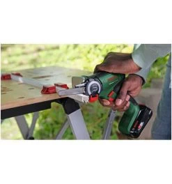 Bosch Akku-Säge Mit NanoBlade-Technologie UniversalCut 18V-65, Ladegerät AL 18V-20 -Fachgeschäft für Elektrowerkzeuge weitere akku saegen 1473545 czm